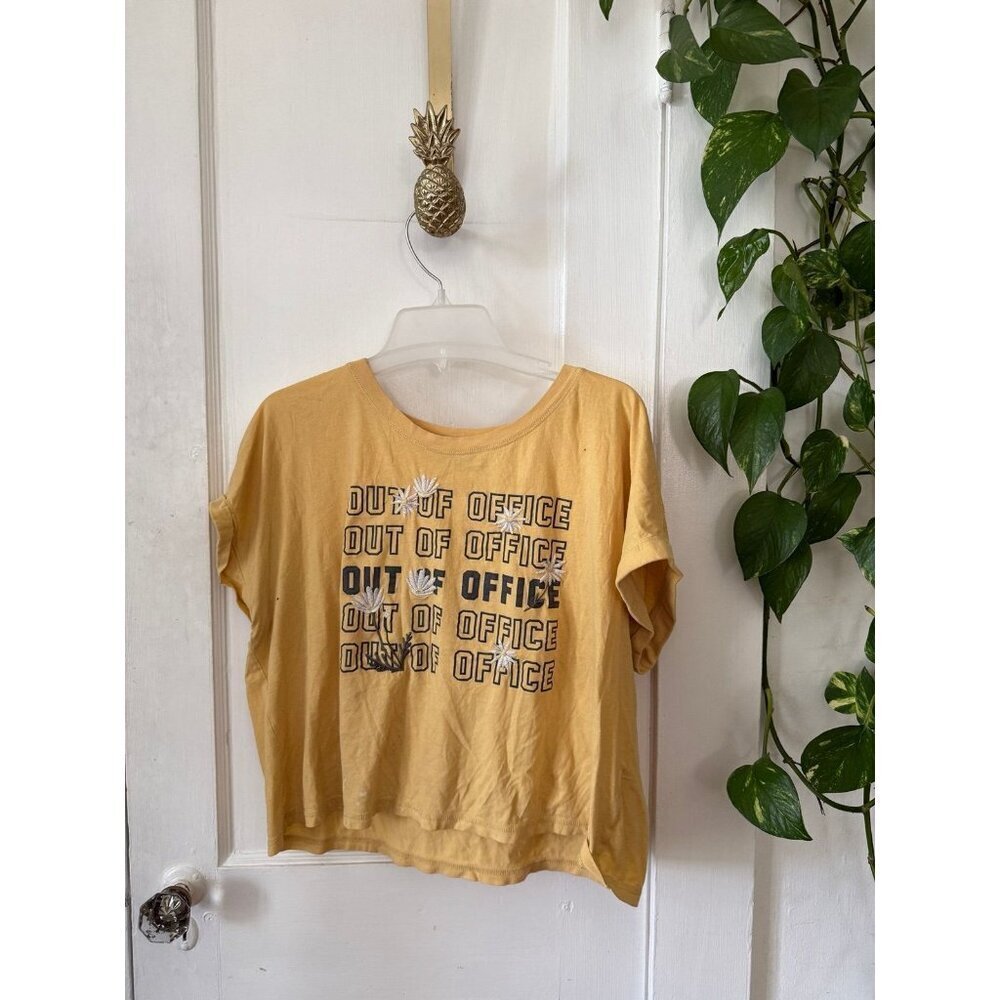 Abercrombie and Fitch women’s size large out of office T-shirt